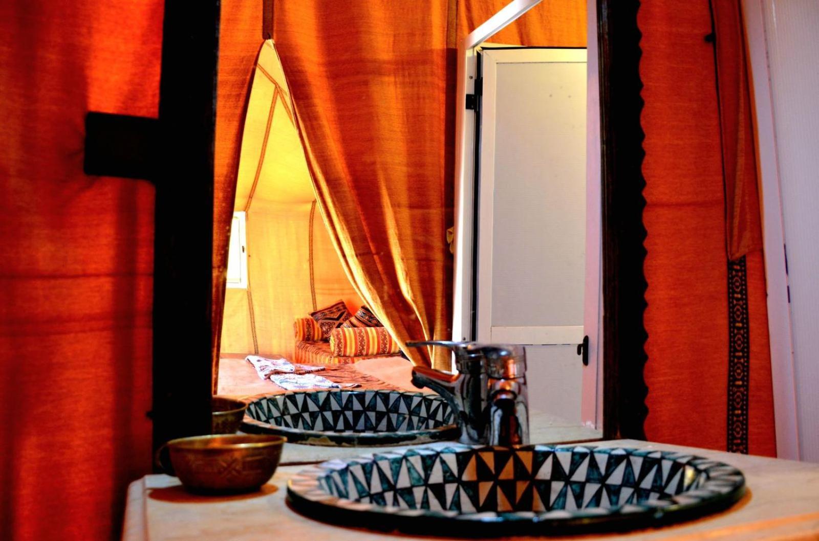 Отель Elegant Luxury Camp Мерзуга Экстерьер фото