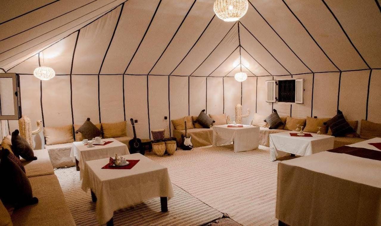 Отель Elegant Luxury Camp Мерзуга Экстерьер фото
