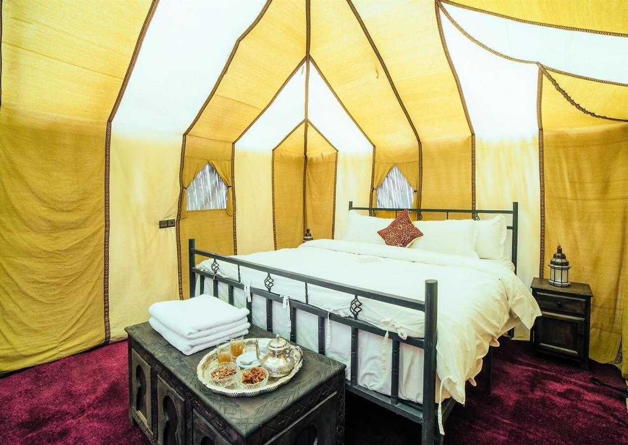 Отель Elegant Luxury Camp Мерзуга Экстерьер фото