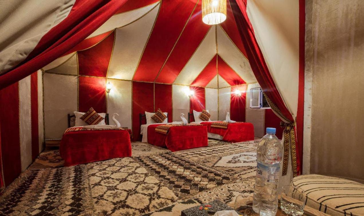 Отель Elegant Luxury Camp Мерзуга Экстерьер фото